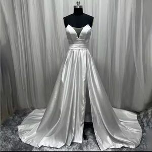 Strapless Satin Ball Gown Wedding Dress in White